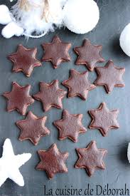 Etoiles Glacees Au Chocolat La Cuisine De Deborah Recette Sables De Noel Biscuit Noel Vegan Idee Recette Noel