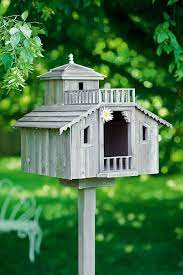 Tu dois avoir un goût prononcé pour l'improvisation et une grande résistance à la frustration. Diy Jardin Construire Une Cabane A Oiseaux Marie Claire