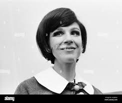 Actress fenella fielding hi-res stock photography and images