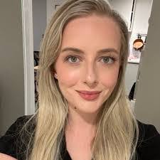 Casey Flint's Instagram, Twitter & Facebook