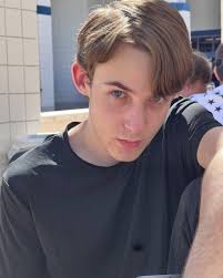 Bryce Ewing's Instagram, Twitter & Facebook