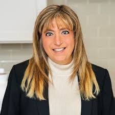 Debbie Martino's Instagram, Twitter & Facebook