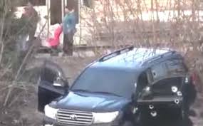 Утром 11 мая парень проник с огнестрельным оружием в казанскую гимназию №175 и устроил бойню. V Kazani Bandity Po Oshibke Rasstrelyali Mashinu So Shkolnikami Proisshestviya Seldon Novosti