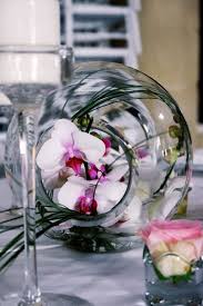Orchidee Blanche Ou La Fleur Reine Pour Votre Mariage Et Un Centre De Table El Decoration Table Mariage Orchidee Centre De Table Mariage Table Mariage Orchidee