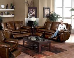 Dunkel Braune Leder Sofa Und Sessel Braune Wande Braunes Ledersofa Wohnzimmer Dekor Teppich Braun