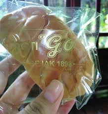 Check spelling or type a new query. Toko Roti Pertama Di Indonesia Ada Di Purwokerto Usianya Ratusan Tahun