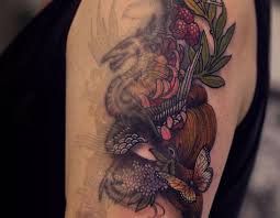 Feder tattoos und bedeutung teil von unendlichkeitszeichen tattoo. Tschuss Ungeliebtes Tattoo Cover Up Oder Touch Up Feelfarbig