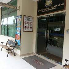 You may have to register before you can post: Pejabat Setiausaha Kerajaan Johor Bahagian Pengurusan Sumber Manusia Batiment Gouvernemental