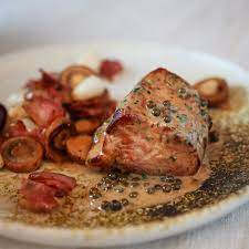 Schweinefilet Mit Pfefferrahmsauce Rezept Essen Und Trinken