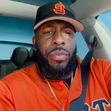 Isaiah Terry (@izaya211)