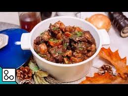 Le Boeuf Bourguignon Est Un Grand Classique De La Cuisine Francaise Youcook Vous Montre Etape Par Recette Boeuf Bourguignon Bœuf Bourguignon Ragout De Boeuf