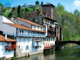 Saint Jean Pied De Port La Petite Capitale Basque Pays Basque Paysage Pays Basque Paysage France