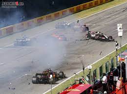 Formel 1 in russland lewis hamilton rast nach vettel crash zur pole position / „wenn wir in drei bis vier jahren. Rot Nach Wildem Crash Wollt Ihr Uns Alle Umbringen