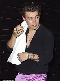 This is something that at the moment we don't know. Harry Styles Unaware Of Zayn Malik S Eating Disorder Daily Mail Online