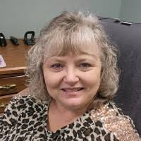 Lori Loveday's Instagram, Twitter & Facebook