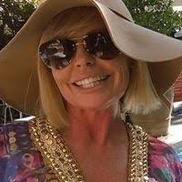 Deanne Bond's Instagram, Twitter & Facebook