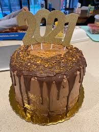 My 2021 New Year S Cake This Is My First Time Doing Chocolate Drip On Buttercream And Though It Got A Bit Melty I M Still Super Impressed With How It Turned Out Celebrate and stick to your promised resolutions by ordering a smashing new year cake via floweraura. my 2021 new year s cake this is my