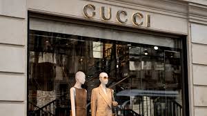 Watch Kering Warns Gucci Sales Set to Plunge 20% in 1Q - Bloomberg