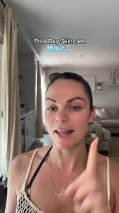 Angie Ambriz's Instagram, Twitter & Facebook