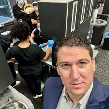 Chris Lofton (@clofton_)