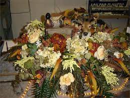 Casket Spray With Hunting Theme Casket Sprays Funeral Floral Funeral Arrangements