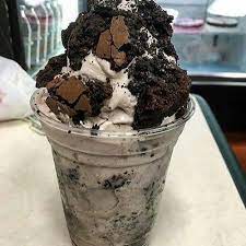 Oreo Milkshake Recipe The Salty Marshmallow Recipe Food Drinks Dessert Yummy Food Dessert Food Cravings