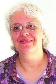 Celia Yoder's Instagram, Twitter & Facebook