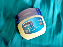 Vaselin vitamin body serum soft glow 180 ml: Review Vaseline Repairing Jelly Must Have Item Yosa Irfiana