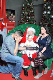 If you've got a bun in the oven and haven't announced the exciting news yet, there's no better time to. 27 Christmas Baby Announcement Ideas Parents