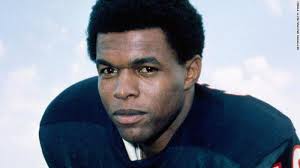 Gale Sayers Pemain Legendaris NFL Amerika Meninggal pada Usia 77, Ini  Profilnya