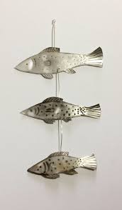 Hanging With Three Silver Fish Etsy Tin Can Art Aluminum Can Crafts Metal Art Techniques