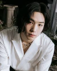 With tenor, maker of gif keyboard, add popular got7 jb animated gifs to your conversations. 15 Photos And Gifs Of Got7 S Jb Looking Simply Amazing With Long Hair Kpop Chingu