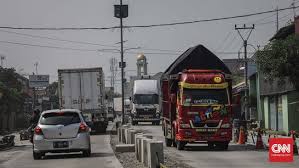 Trans semarang (sering disebut brt atau brt trans semarang sebagai istilah populer) adalah sistem transportasi bus raya terpadu di jawa tengah yang beroperasi di kota dan (sebagian) kabupaten semarang. Tol Trans Jawa Vs Jalur Pantura Di Mata Sopir Truk