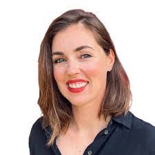 Kelly Griswold's Instagram, Twitter & Facebook