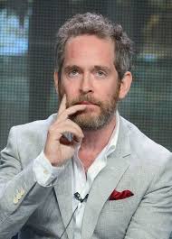 Tom Hollander, hummm...