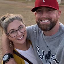 How to remove skunk smell from a dog?