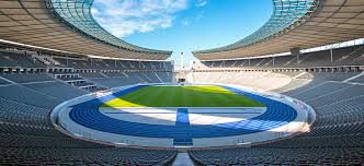 It is located within the foro italico sports complex, north of the city. Olympiastadion Lo Stadio Olimpico Di Berlino Orari E Informazioni Utili Per La Visita Berlino Com