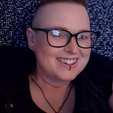 Good morning, I didn't sleep that night, I was told that this pattern is  very simple and that these colors are not pretty. I felt so bad about it.  My daughter asked