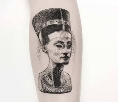 One of pop superstar rihanna's most famous tattoos is the bust of the egyptian queen nefertiti along her ribs. Nefertiti Tattoo By Charley Gerardin Post 26024