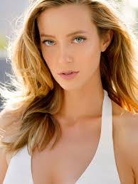 Bertha Mueller's Instagram, Twitter & Facebook