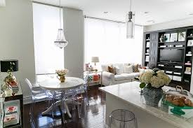 Ceres Ribeiro S Union City Nj Home Tour The Everygirl Home Luxury Living Room Apartment Decor