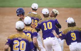 Which is best for baseball fans: Central Dewitt Wins Third Straight Extra Inning Game To Stay Unbeaten High School Baseball Qcvarsity Com Qctimes Com