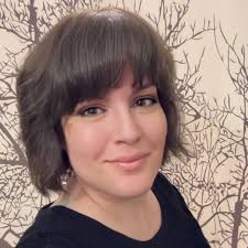 We don't know how Demi Moore sat in her Schiaparelli Couture gown but it  was a winner