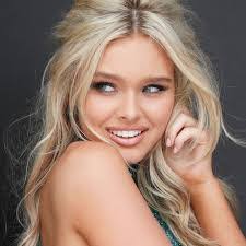 Georgette Reyes's Instagram, Twitter & Facebook