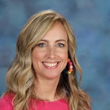 Carolyn Moses's Instagram, Twitter & Facebook