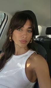 Jen Duncan's Instagram, Twitter & Facebook