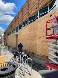 Thanks to katy, ba, julia and aaron for sending from the h street, p street and navy yard whole foods H Street P Street And Navy Yard Whole Foods Boarded Up Popville