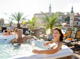 Located in south moravia, mikulov and its beautiful baroque castle which hosts a large exhibition about wine making, and a gigantic the palava grape is the symbol of this region but especially mikulov. Die 10 Besten Hotels In Mikulov Tschechische Republik Ab 38