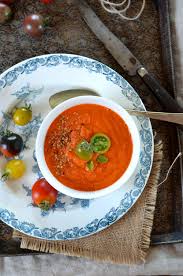 Soupe De Tomates Roties A Manger Chaude Ou Froide Recette Recette Soupe Tomate Veloute De Tomates Tomates Roties