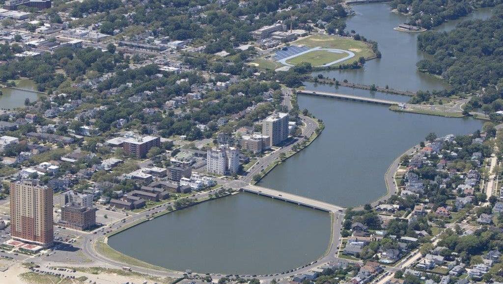 Deal Lake